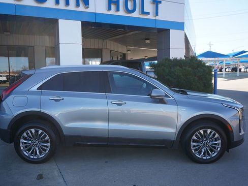 Used 2025 Cadillac XT4 Premium Luxury AWD/4WD image 9