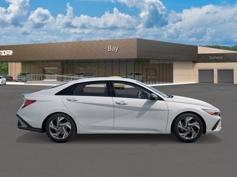 New 2026 Hyundai Elantra SEL Sport image 7