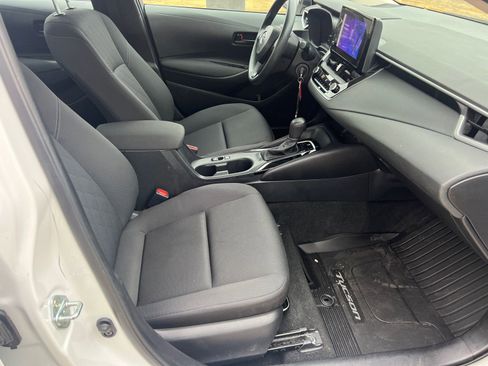 Used 2024 Toyota Corolla LE image 13
