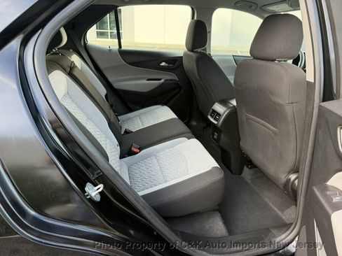 Used 2022 Chevrolet Equinox LS FWD image 11