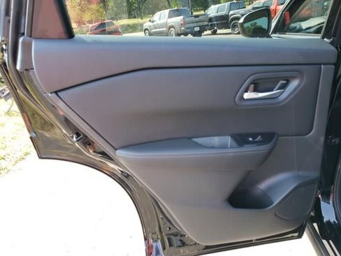 New 2026 Nissan Rogue SV image 18