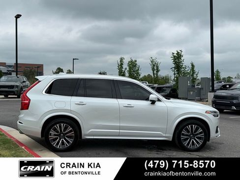 Used 2020 Volvo XC90 T6 Momentum AWD/4WD image 9