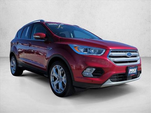 Used 2019 Ford Escape Titanium image 3