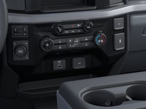 New 2026 Ford F550 4x4 Crew Cab image 46
