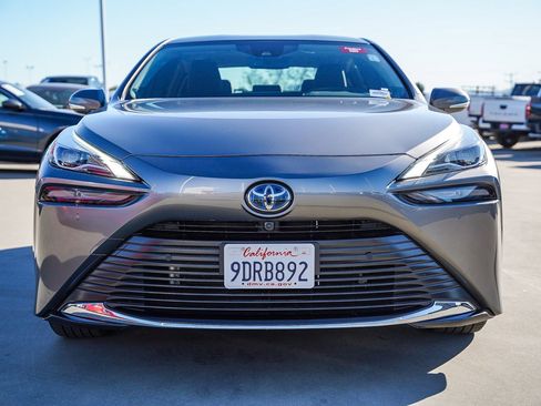 Certified 2022 Toyota Mirai XLE image 2