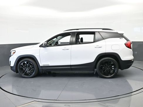 Used 2021 GMC Terrain SLT w/ Elevation Edition image 3