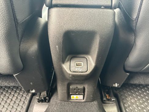 Used 2022 Jeep Renegade Trailhawk AWD/4WD image 16