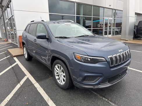 Used 2021 Jeep Cherokee Latitude image 3