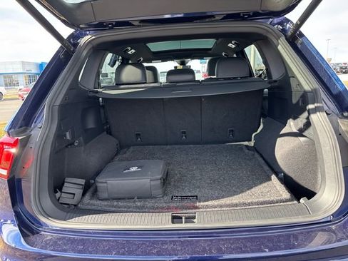 Used 2022 Volkswagen Tiguan SEL R-Line image 25