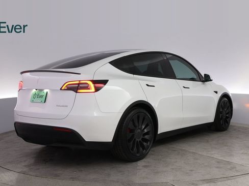 Used 2021 Tesla Model Y Performance AWD/4WD image 3