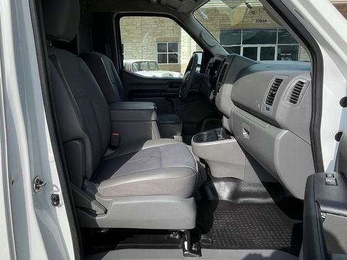 Used 2020 Nissan NV 2500 SV image 30