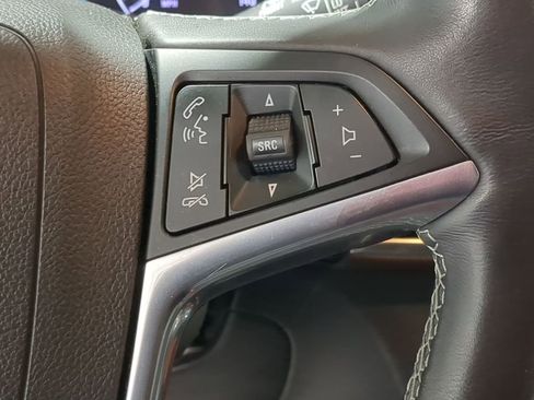 Used 2019 Buick Encore Essence image 29