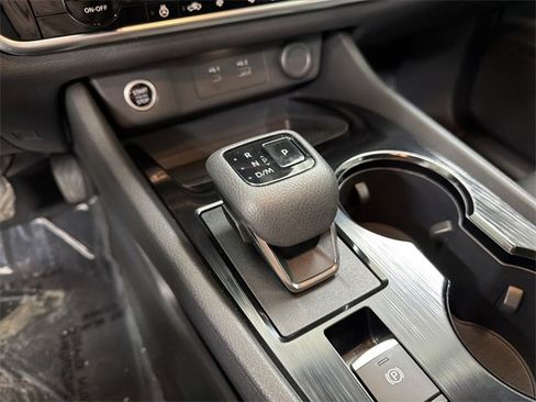 Certified 2022 Nissan Rogue SV w/ SV Premium Package image 29