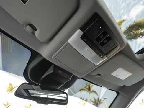 Used 2022 Nissan Rogue Platinum w/ Head-Up Display Package image 21