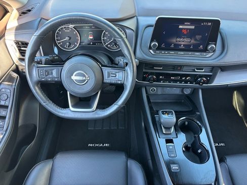Used 2023 Nissan Rogue SV w/ SV Premium B Package image 13
