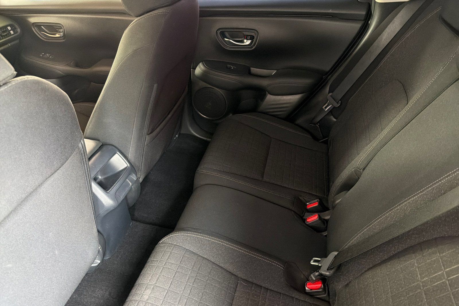 Used 2024 Honda HR-V LX image 12