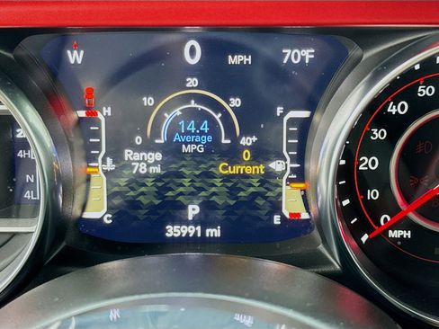 Used 2022 Jeep Gladiator Rubicon AWD/4WD image 8