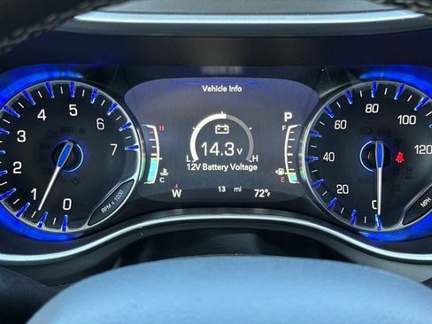 New 2027 Chrysler Pacifica Limited FWD image 26