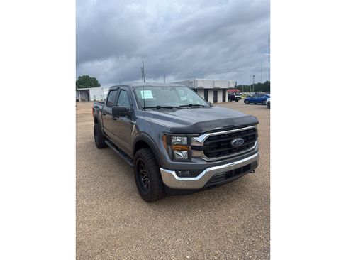 Used 2023 Ford F150 XLT w/ Trailer Tow Package AWD/4WD image 7