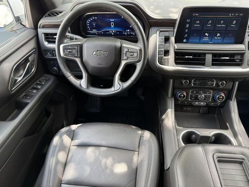 Used 2023 Chevrolet Tahoe Z71 w/ Luxury Package image 28