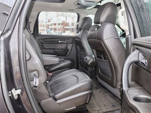 Used 2017 Chevrolet Traverse LT image 35