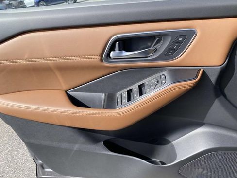 New 2026 Nissan Rogue Platinum w/ Platinum Premium Package image 18