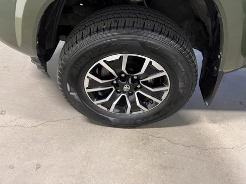 Used 2021 Toyota Tacoma TRD Sport image 29