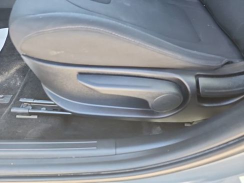 Used 2021 Hyundai Elantra SEL w/ Convenience Package image 15