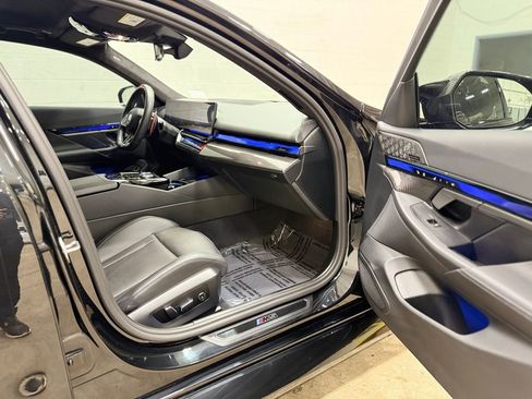 Used 2025 BMW M5 w/ Carbon Package image 53