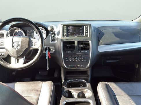 Used 2019 Dodge Grand Caravan GT image 22