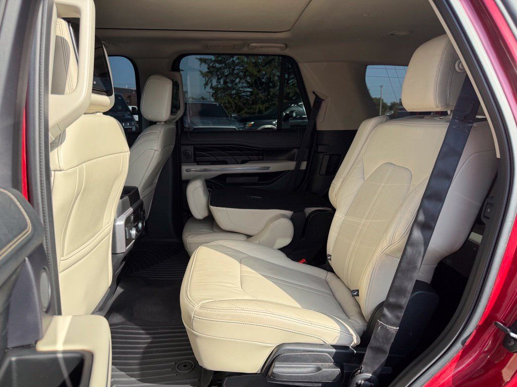 Used 2019 Ford Expedition Platinum AWD/4WD image 13