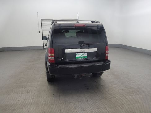 Used 2012 Jeep Liberty Sport image 6