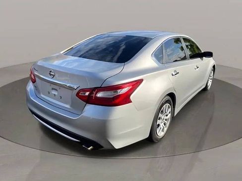 Used 2017 Nissan Altima 2.5 S w/ Power Driver Seat Package FWD image 6