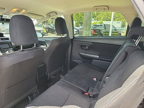 Used 2016 Toyota Prius V Three image 6