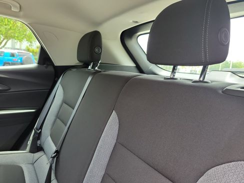 Used 2025 Chevrolet TrailBlazer LS FWD image 12