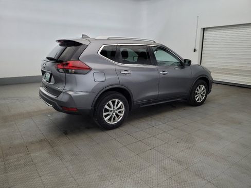 Used 2018 Nissan Rogue SV AWD/4WD image 10