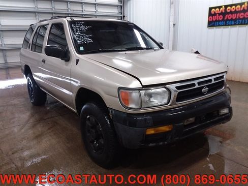 Used 1998 Nissan Pathfinder SE image 4