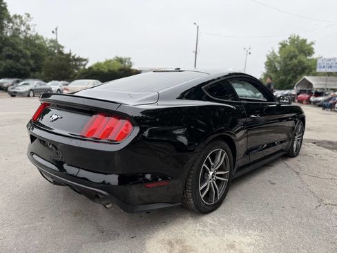Used 2017 Ford Mustang Premium RWD image 5