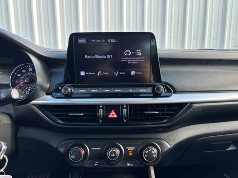 Used 2022 Kia Forte LXS w/ LXS Technology Package FWD image 27