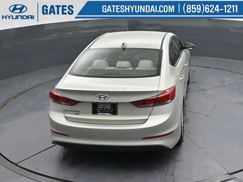 Used 2017 Hyundai Elantra SE w/ Cargo Package image 44