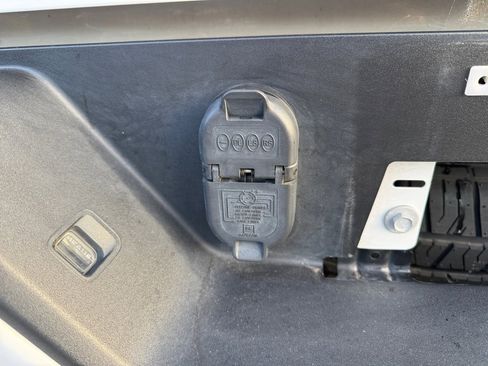 Certified 2022 Chevrolet Silverado 1500 Custom image 11