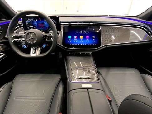 Used 2025 Mercedes-Benz E 53 AMG e 4MATIC Sedan image 12