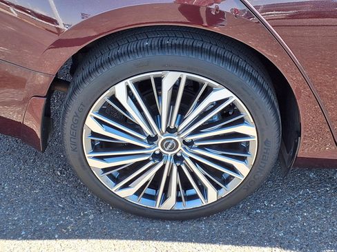 Used 2024 Nissan Altima 2.5 SL image 9