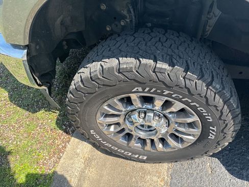 Used 2020 Ford F250 XLT w/ XLT Premium Package image 19