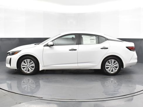 New 2025 Nissan Sentra S image 3