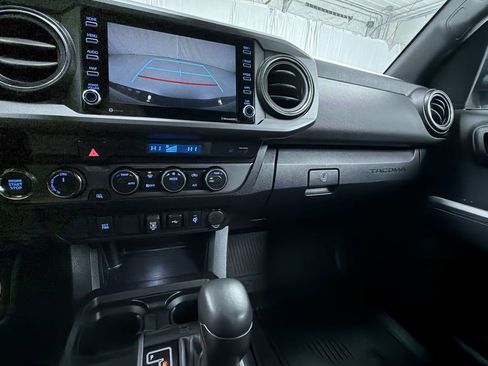 Certified 2023 Toyota Tacoma TRD Off-Road image 14