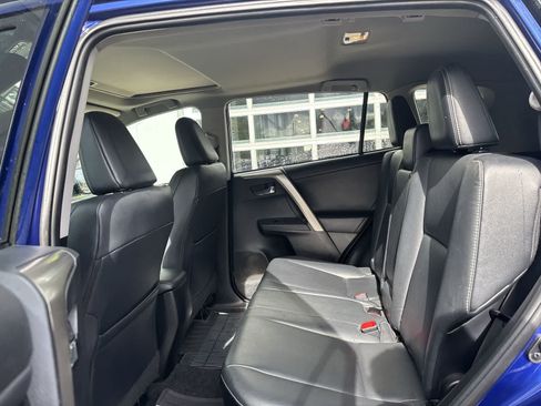 Used 2014 Toyota RAV4 Limited AWD/4WD image 6