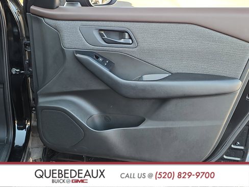 Used 2023 Nissan Rogue S AWD/4WD image 27
