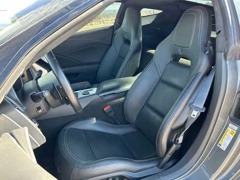 Used 2016 Chevrolet Corvette Z06 w/ 3LZ Preferred Equipment Group image 16