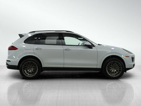 Used 2017 Porsche Cayenne Platinum Edition image 6